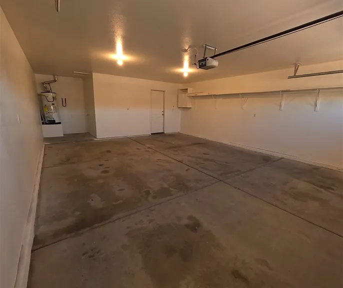 2112 E Desert Lakes Dr — Photo 25