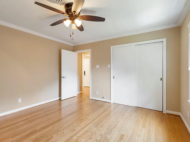1802 Turnpike Rd — Photo 30
