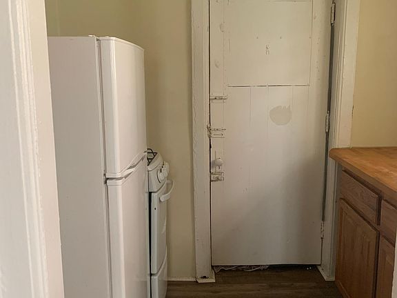 5th image of 68 W Ferry Ave #14