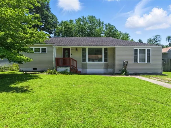 168 Trinity Ln, Hampton, VA 23669