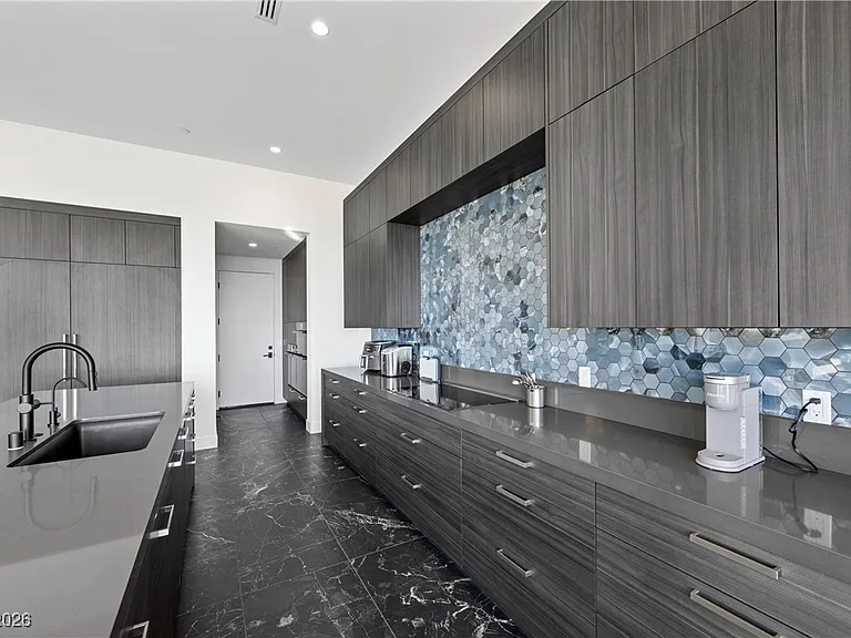 577 Overlook Rim Dr — Photo 16