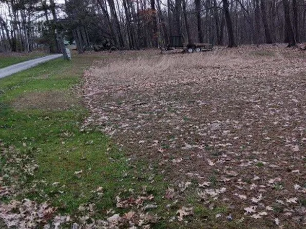 Loretta Ln, Cambridge, OH 43725