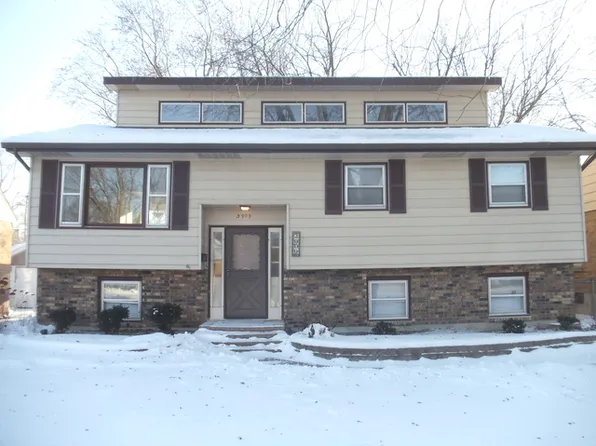 3909 Clearbrook Ave, McHenry, IL 60050