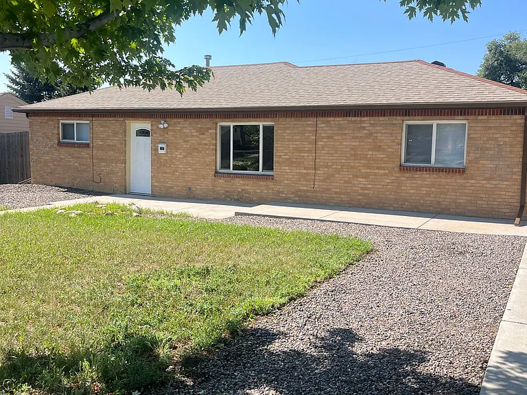 1240 Russell Blvd — Photo 1