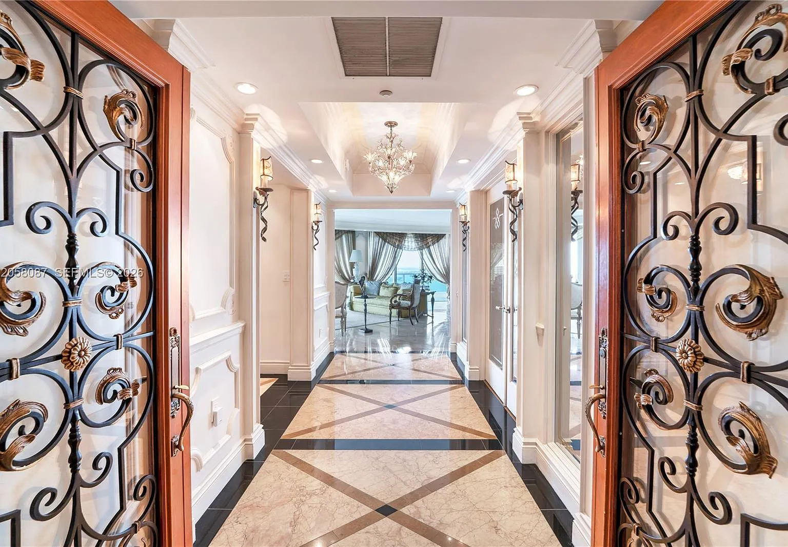 Murano At Portofino Condo — Photo 3