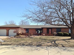 404 Golf Rd, Springfield, IL 62704