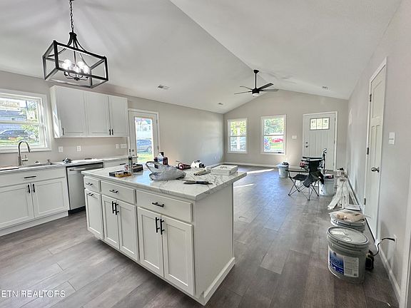3rd image of 541 Cherokee Ave