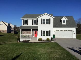 1095 Stafford Dr, Christiansburg, VA 24073