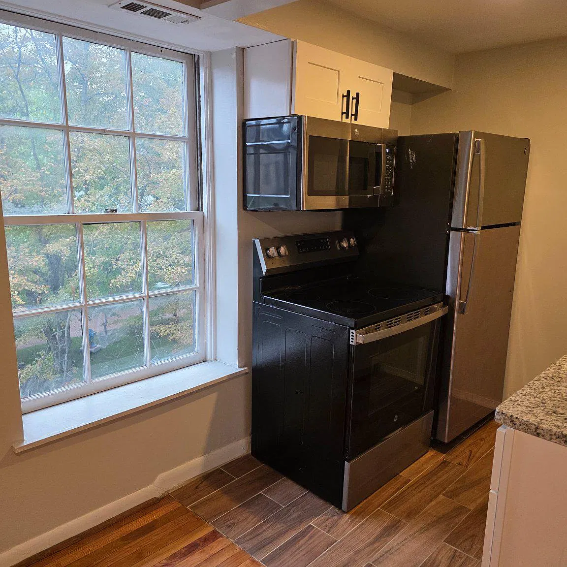 1 bed, 1.0 bath, 650 sqft, $1,450 — Photo 3