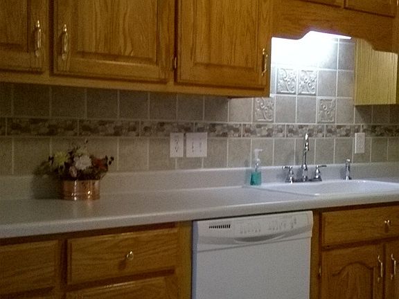 5th image of 104 Cedar Falls Ct