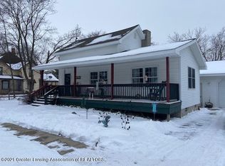 434 S Maple St, Maple Rapids, MI 48853