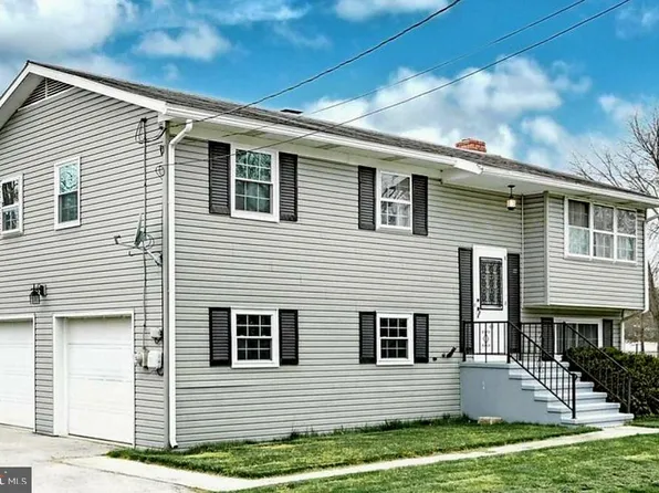 43 Scott St, Hanover, PA 17331