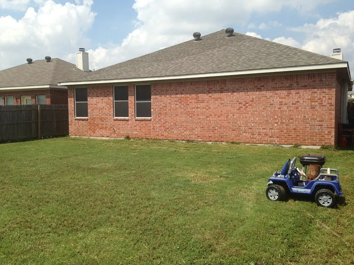 8528 Rainy Lake Drive — Photo 2