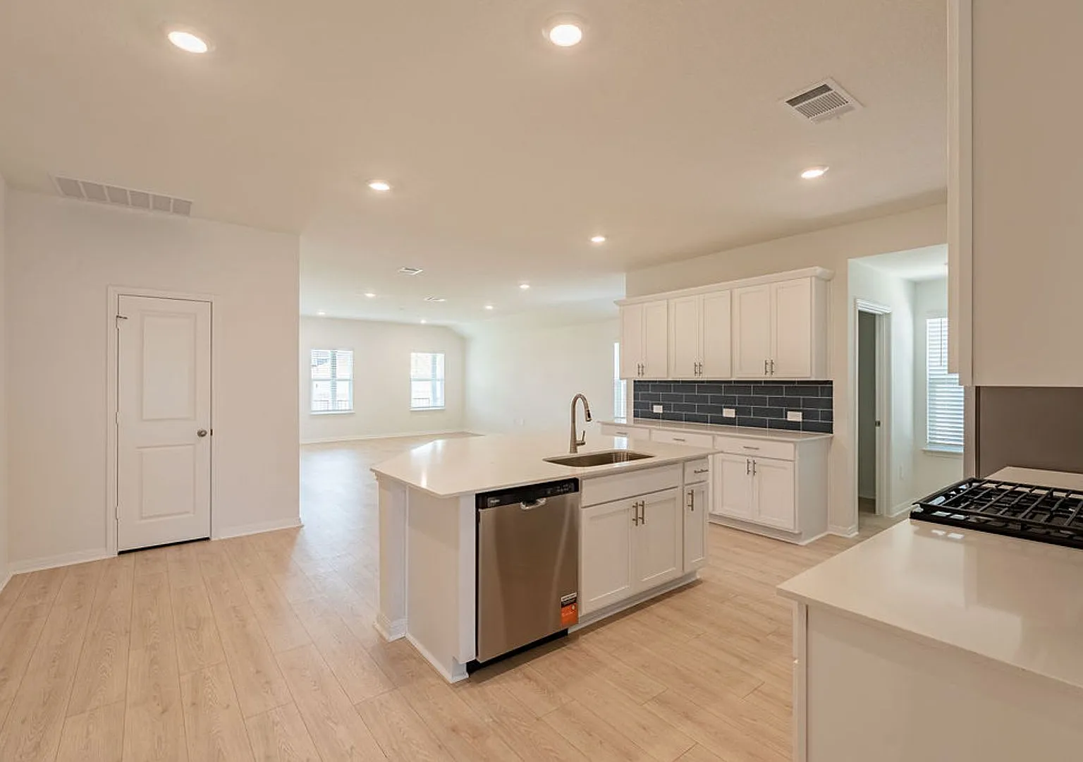 Newly Built & Full of Charm in Bar W Ranch! — Photo 4