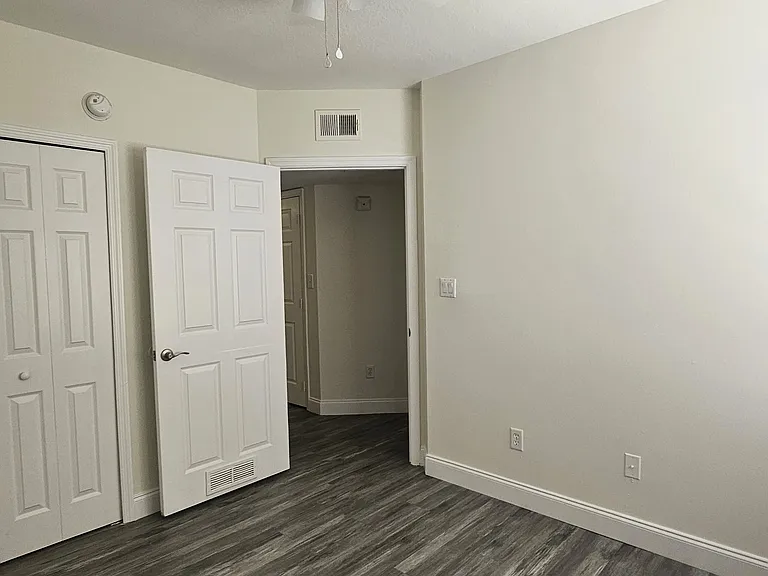 521 Villa Del Sol Cir #102 — Photo 7