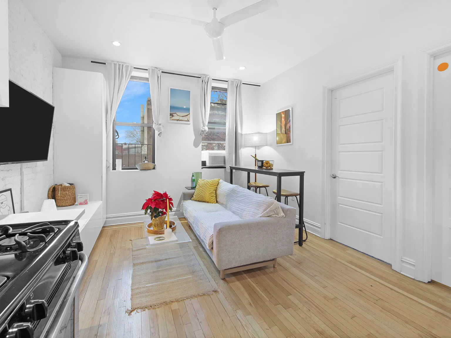 115 Greenpoint Avenue — Photo 3