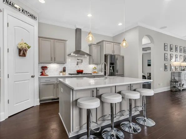 125 Ervin St, Hendersonville, TN 37075