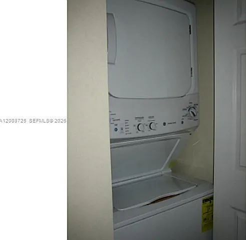 2 bed, 2.5 bath, 1459 sqft, $2,600 — Photo 3