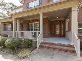 24 The Inner Cir, Spring Lake, NC 28390