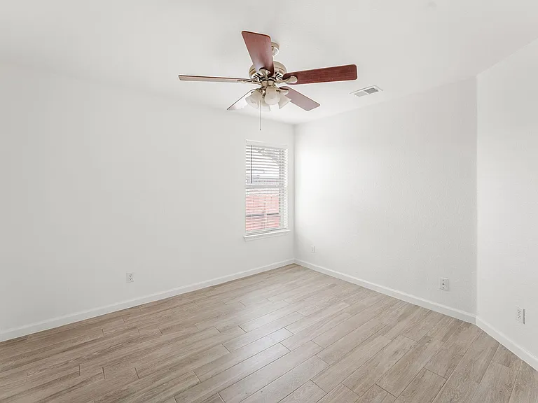 5900 Taylorcrest Dr — Photo 21