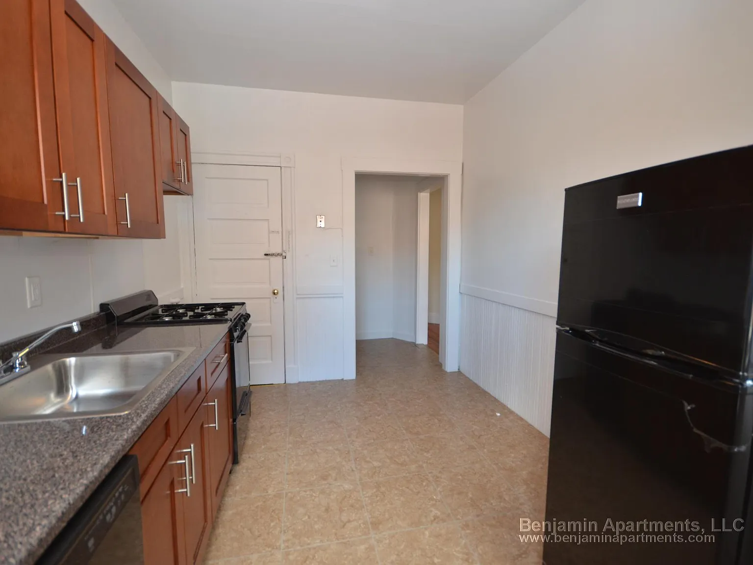 3 bed, $3,075 — Photo 3