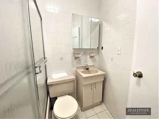 Rented by ZealEstate Group Inc | media 42