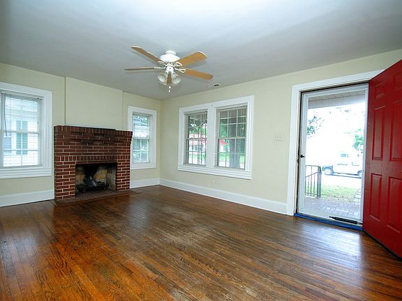 2nd image of 710 E Elm St
