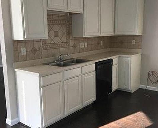 3rd image of 234 Spring Borough Dr