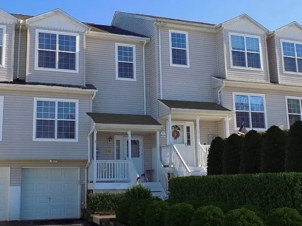 49 Lakeview Ter, Sussex Boro, NJ 07461