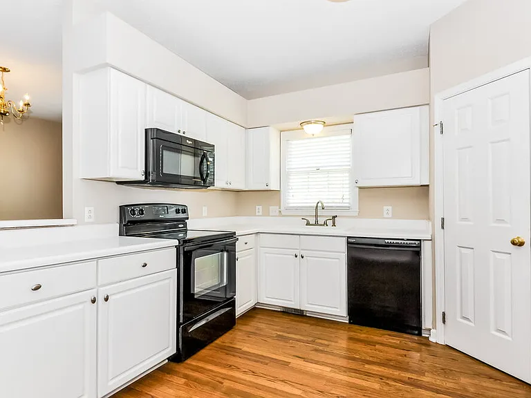 4900 Royal Troon Dr — Photo 7