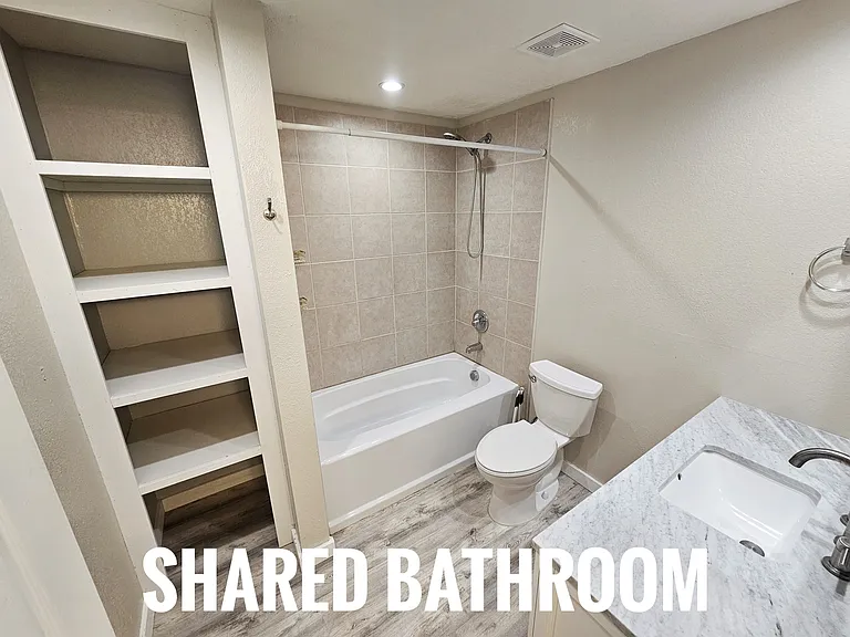 3620 Richmond Dr #B — Photo 7