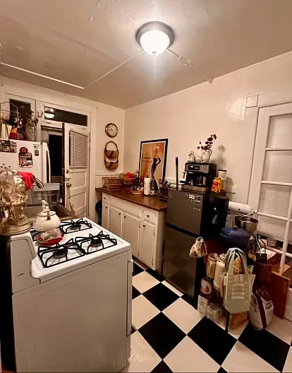 2 bed, 875 sqft, $1,425 — Photo 4