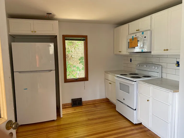 17 Willow St — Photo 7