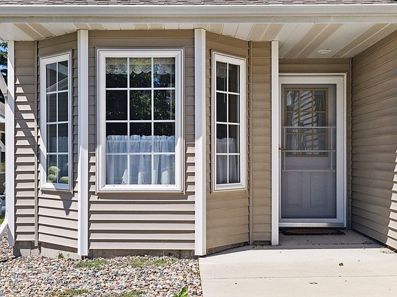 3rd image of 1454 Eagle Dr