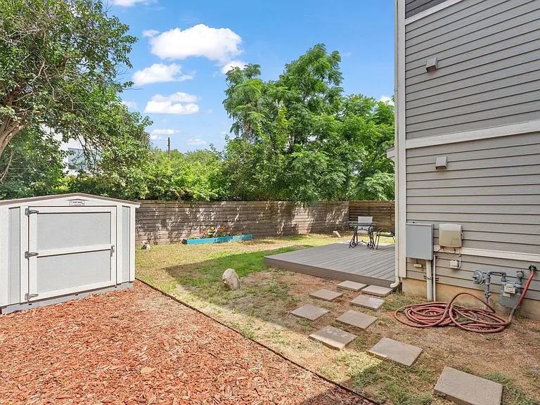720 Pedernales St #B — Photo 23