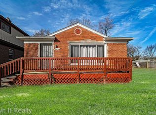 8251 Artesian St, Detroit, MI 48228