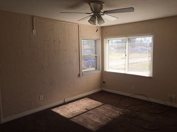 3rd image of 3667 Brumbaugh Blvd
