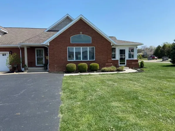 1098 Damon Dr, Washington Court House, OH 43160