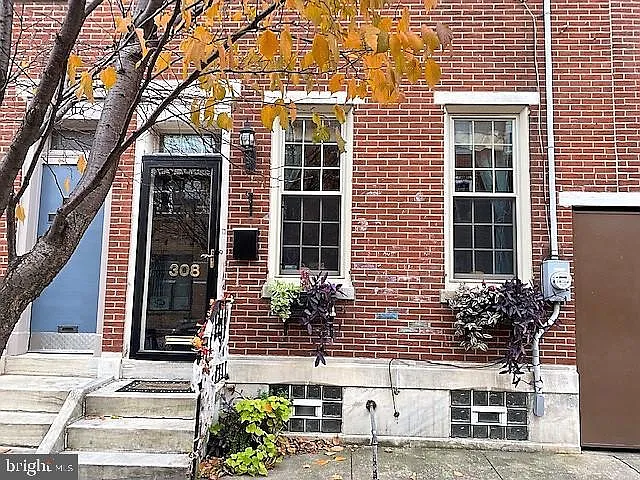308 Dickinson St photo 1