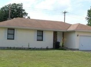 102 Phoenix Ave, Saint Robert, MO 65584