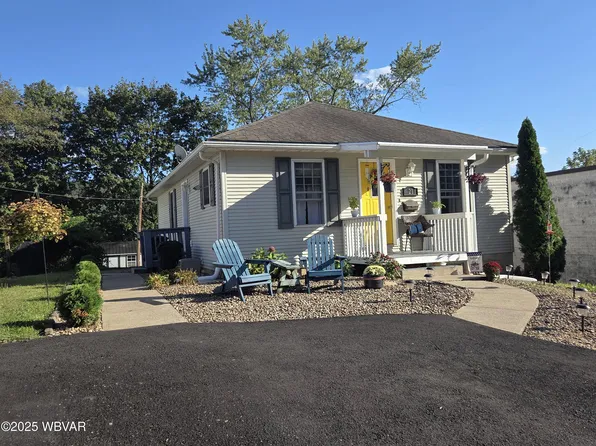 21 E Houston Ave, Montgomery, PA 17752