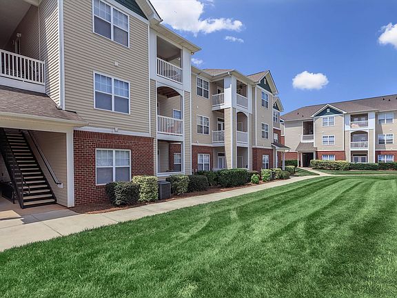 5th image of 417 Bushmill Dr #808-208