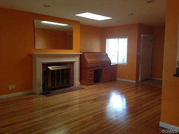 5th image of 212 E Hurst St