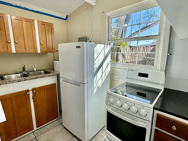 5807 Colchester Dr — Photo 12