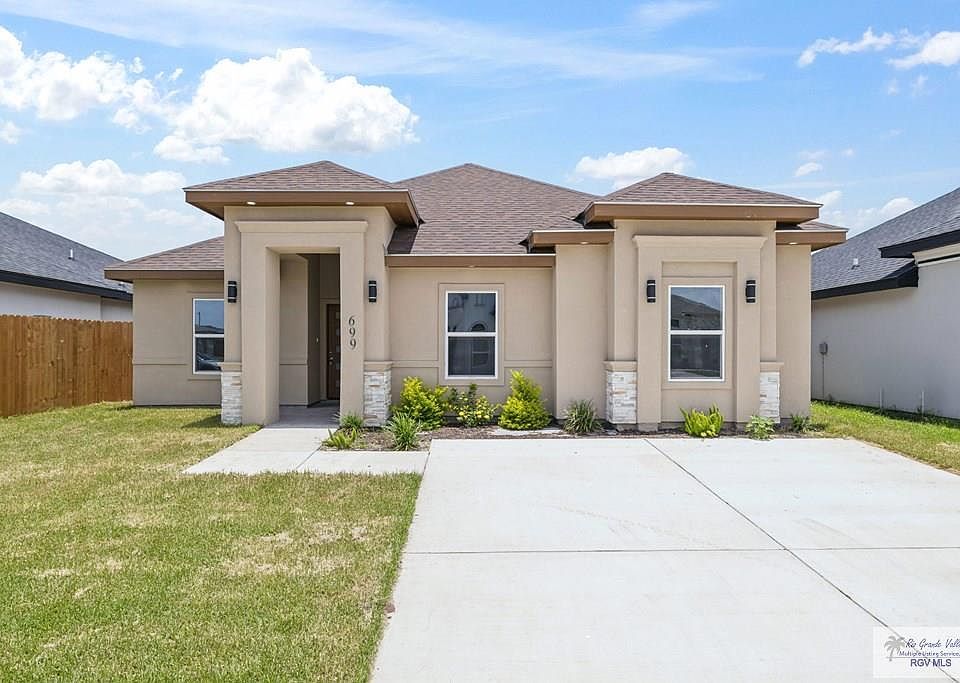 1st image of 699 Foster Ln
