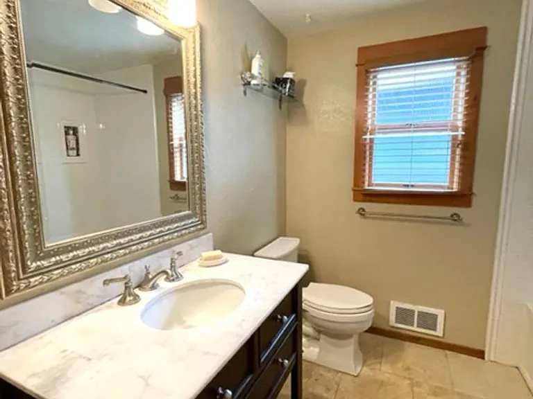 1339 NW Milwaukee Ave — Photo 13