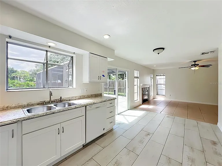 650 Whittingham Pl — Photo 17