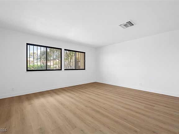 5th image of 2464 Paradise Village Way #1