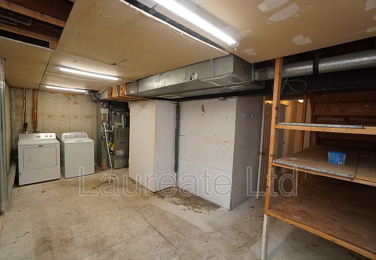 1110 Dexter St — Photo 17