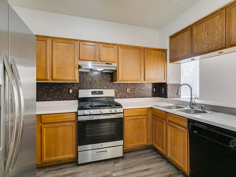 2760 Saigon Dr — Photo 19